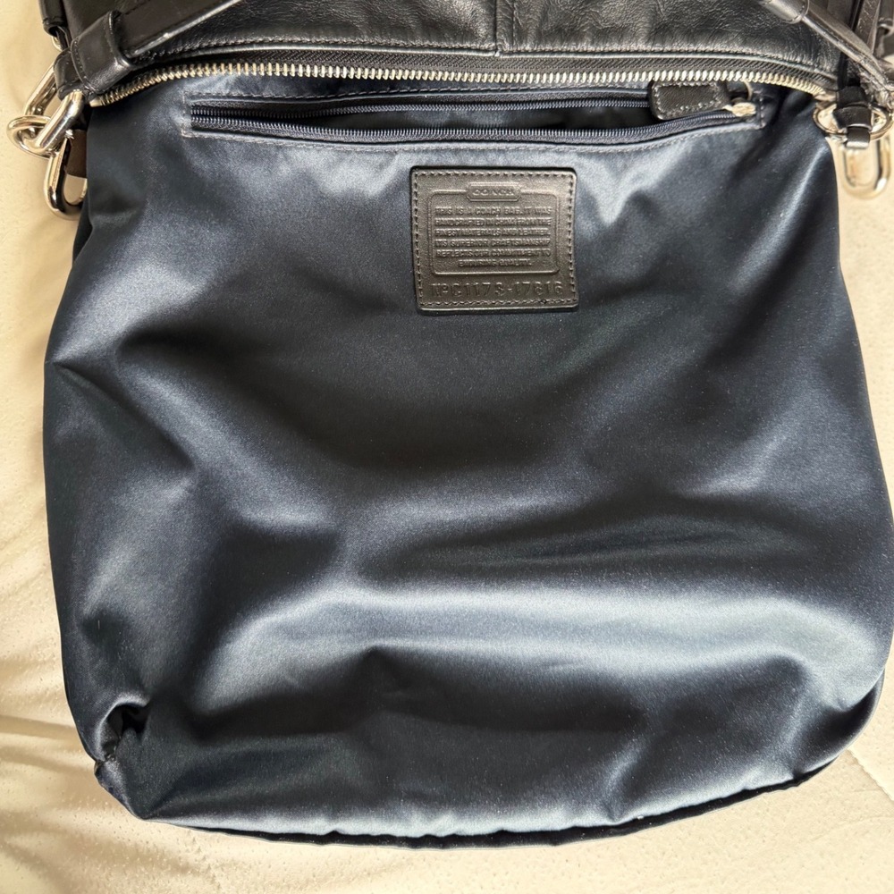 Coach Chelsea Black Leather Hobo Shoulder Bag Turnlock Silver Hardware 17816 - Picture 6 of 13
